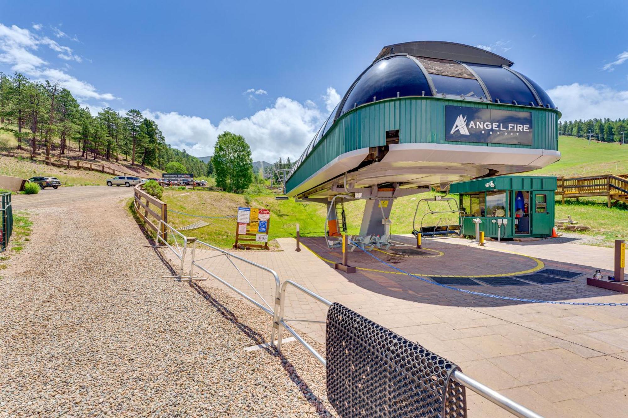 Angel Fire Mountain Condo Steps To Ski Resort! 外观 照片